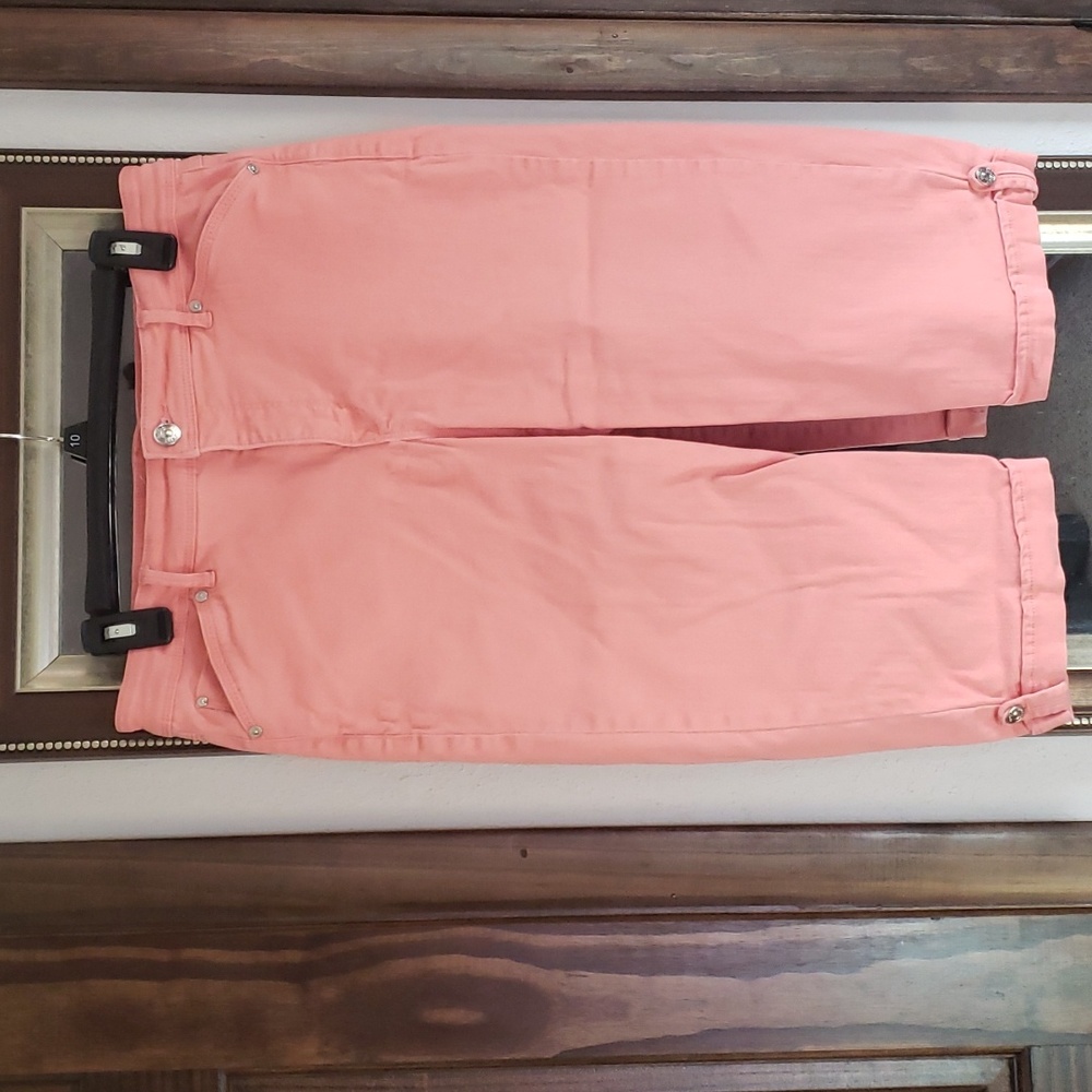 Gloria Vanderbilt stretch capris